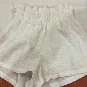 It is a cute skirt with built in shorts so it’s not see trough